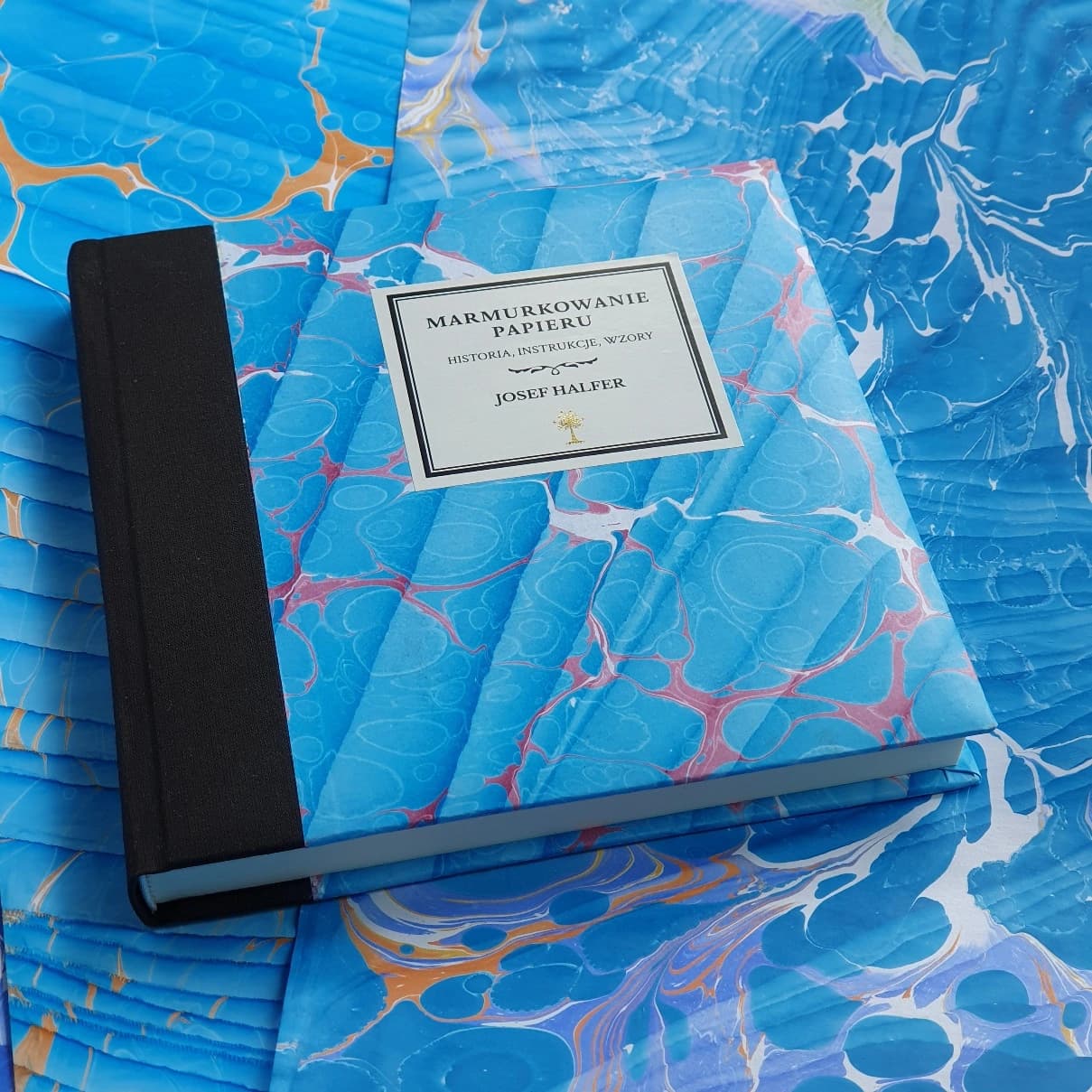 Paper Marbling - How to Make Beautiful Marbled Paper.